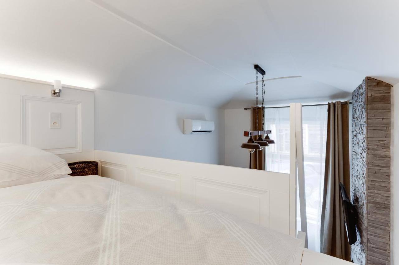 Dream Duplex On Riverside Прага Екстериор снимка