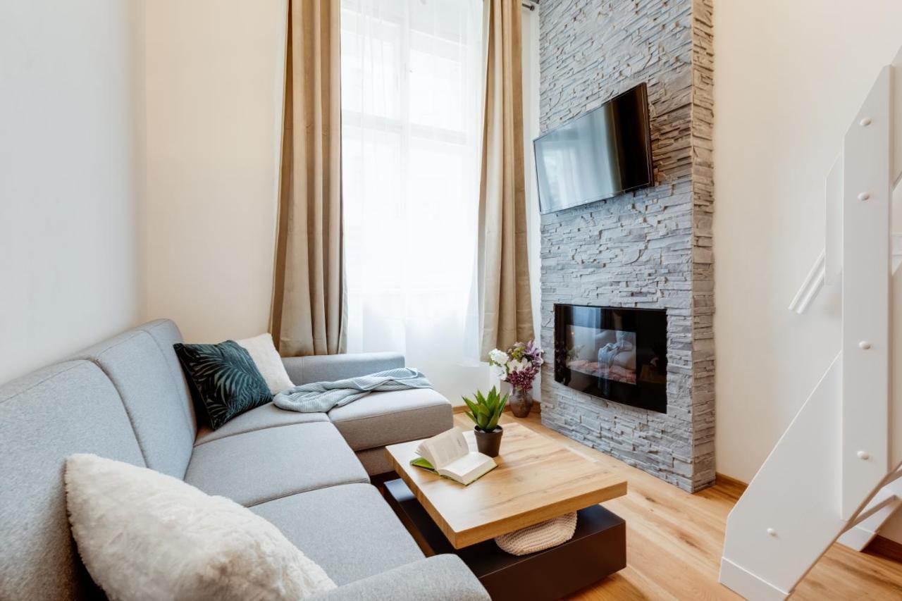 Dream Duplex On Riverside Прага Екстериор снимка